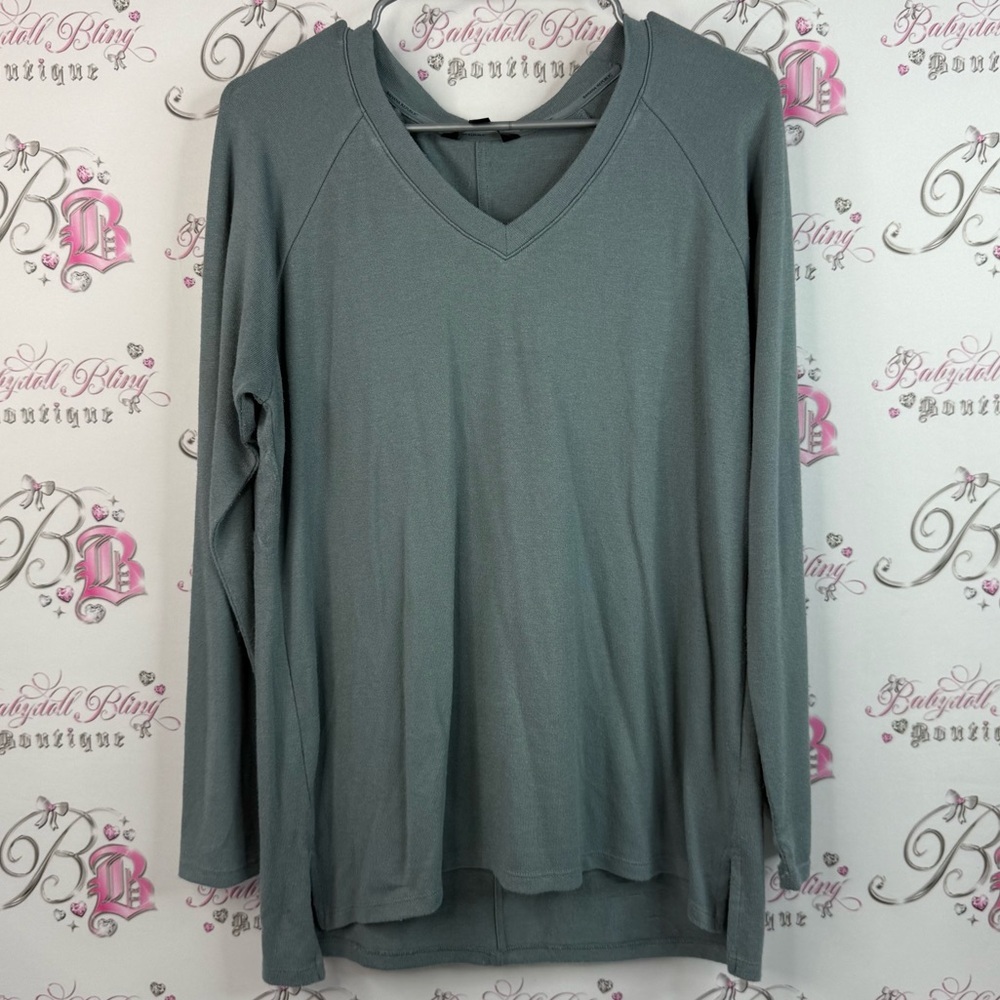 Banana Republic sweater soft mint sage green Long Sleeve V-Neck Top - Gray